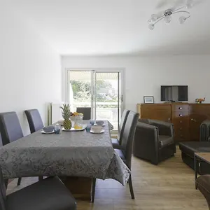 Appartement Charming Flat In The Heart Of