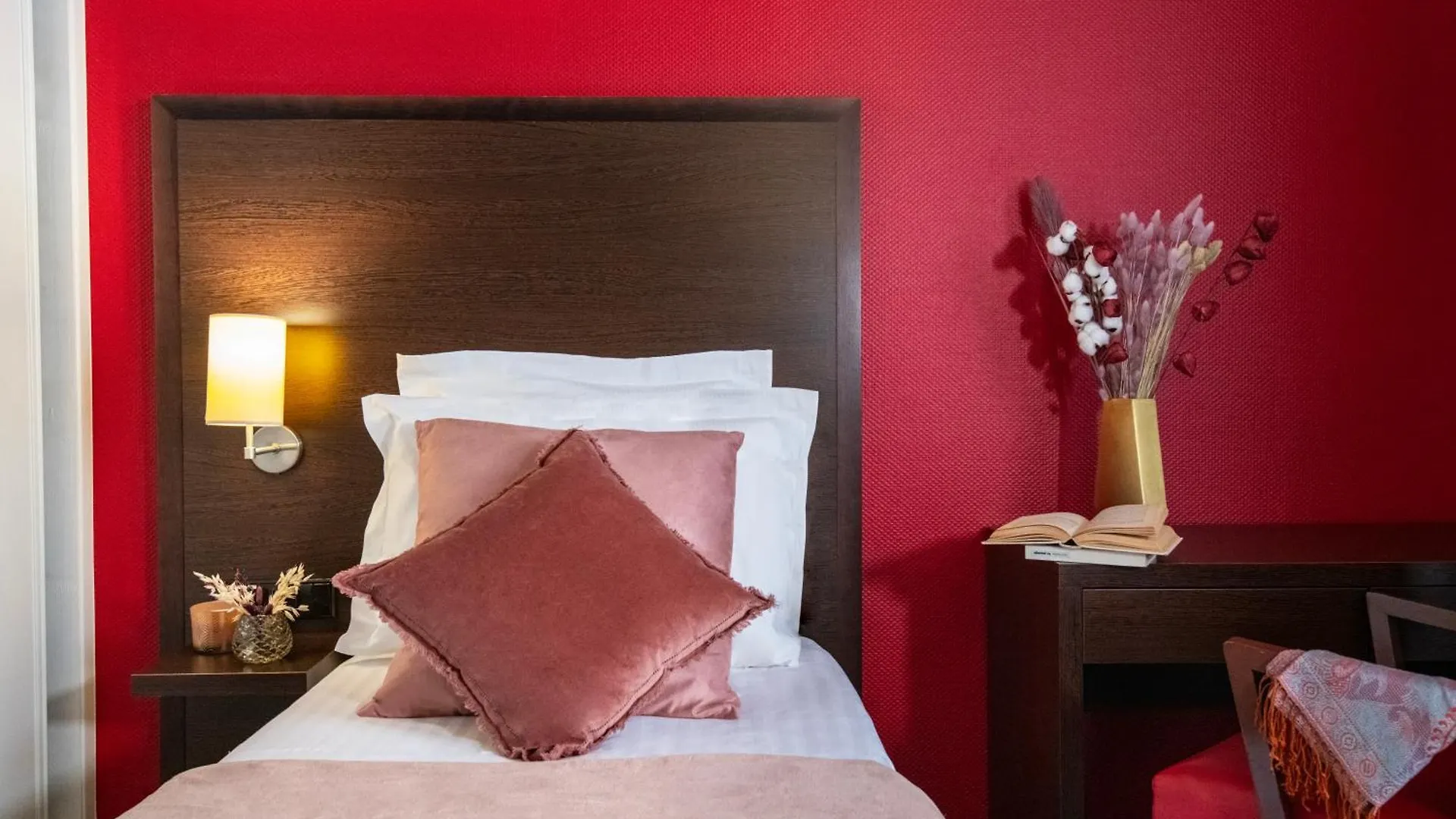 Hotel Vendome Menton - Reouverture 3*,  France